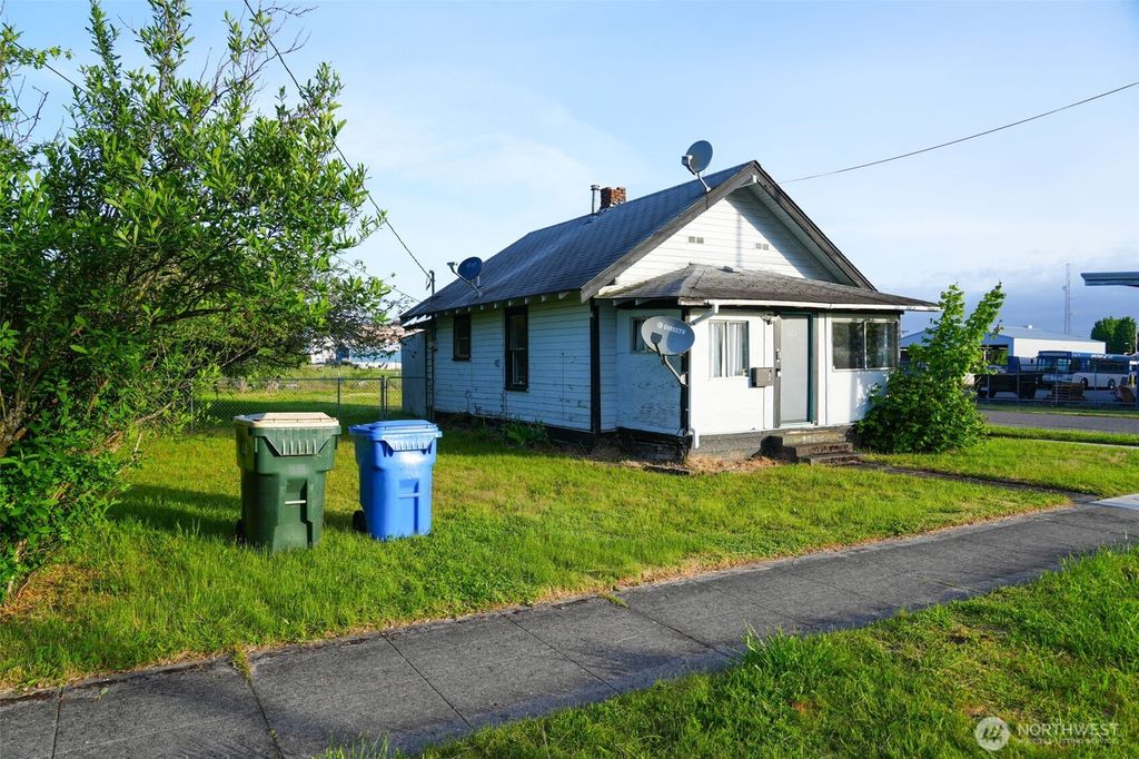 301 S Gold Street, Centralia, WA 98531