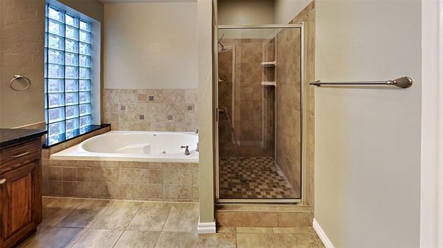 605 Knights Bridge Road, Edmond, OK 73034