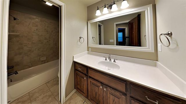 605 Knights Bridge Road, Edmond, OK 73034