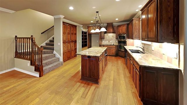 605 Knights Bridge Road, Edmond, OK 73034