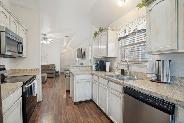 1400 Silver Maple Lane, Royse City, TX 75189