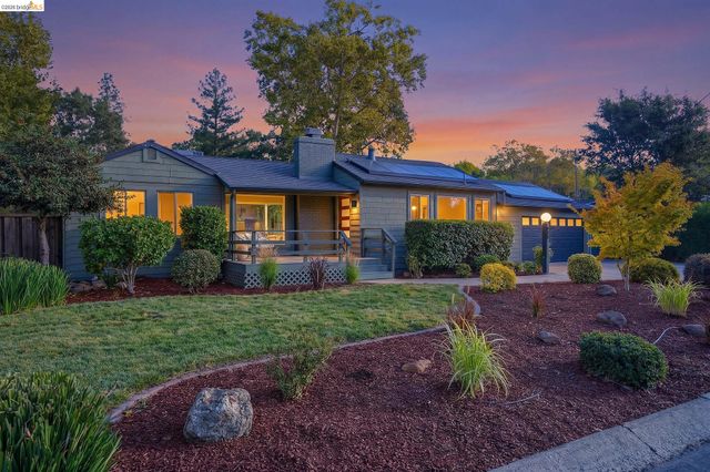 925 Juanita Dr, Lafayette, CA 94595