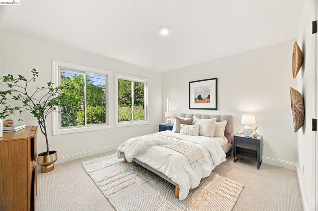 925 Juanita Dr, Lafayette, CA 94595