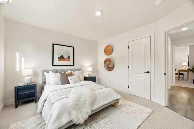925 Juanita Dr, Lafayette, CA 94595