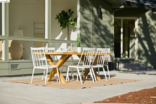 925 Juanita Dr, Lafayette, CA 94595