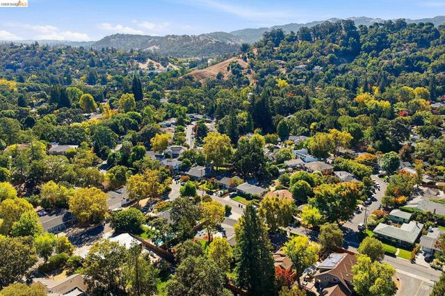 925 Juanita Dr, Lafayette, CA 94595