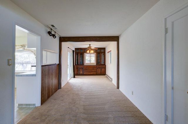 433 W Robinson Avenue, Fresno, CA 93705