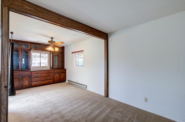 433 W Robinson Avenue, Fresno, CA 93705