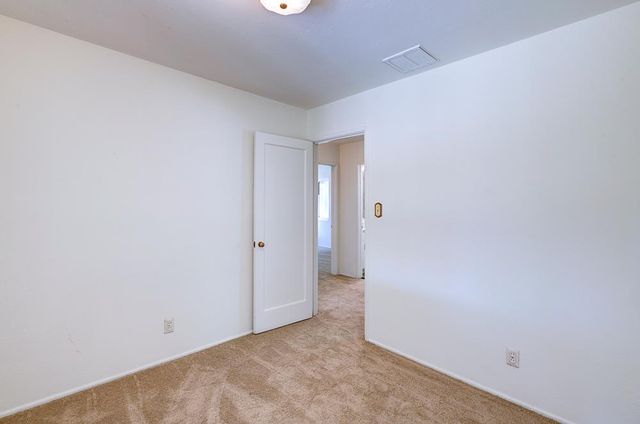 433 W Robinson Avenue, Fresno, CA 93705