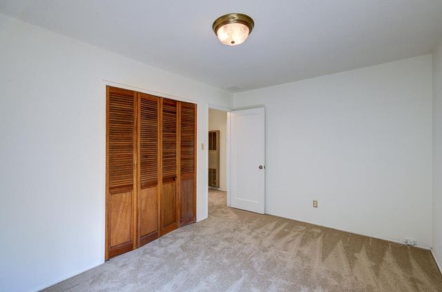 433 W Robinson Avenue, Fresno, CA 93705