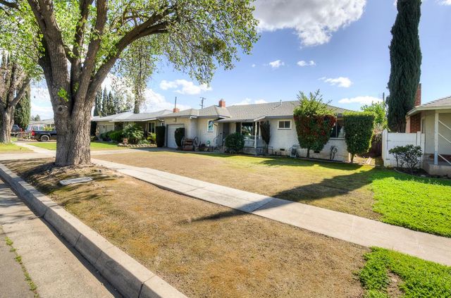 433 W Robinson Avenue, Fresno, CA 93705