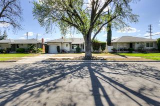 433 W Robinson Avenue, Fresno, CA 93705