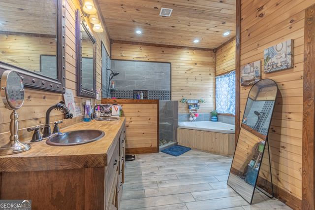 45 J. Davis Road, Tallapoosa, GA 30176