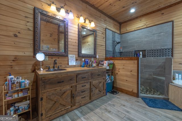 45 J. Davis Road, Tallapoosa, GA 30176