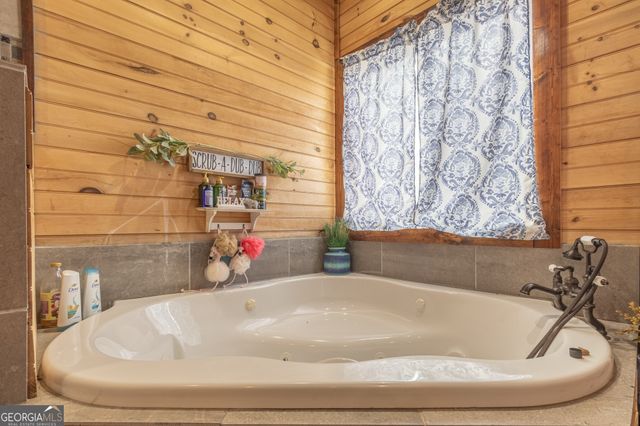 45 J. Davis Road, Tallapoosa, GA 30176