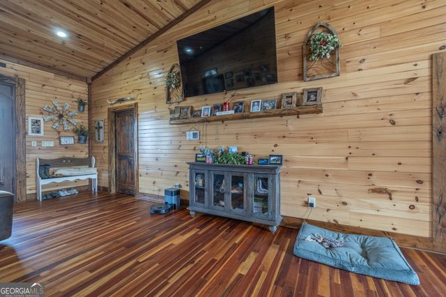 45 J. Davis Road, Tallapoosa, GA 30176