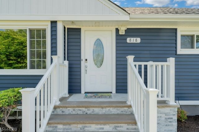 812 Sterling St, Plainfield City, NJ 07062