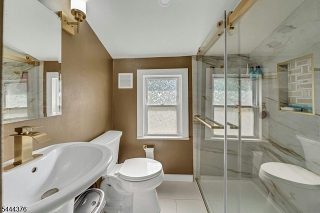812 Sterling St, Plainfield City, NJ 07062