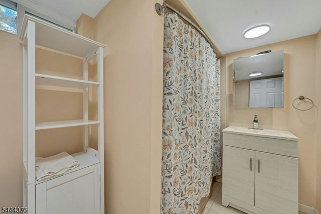 812 Sterling St, Plainfield City, NJ 07062