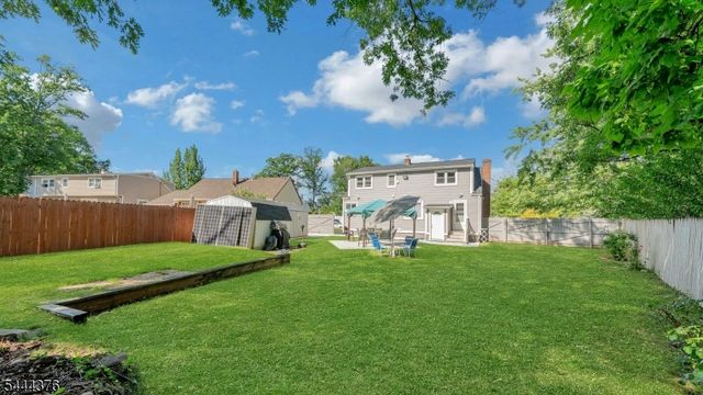 812 Sterling St, Plainfield City, NJ 07062