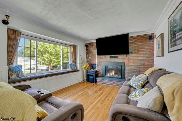 812 Sterling St, Plainfield City, NJ 07062