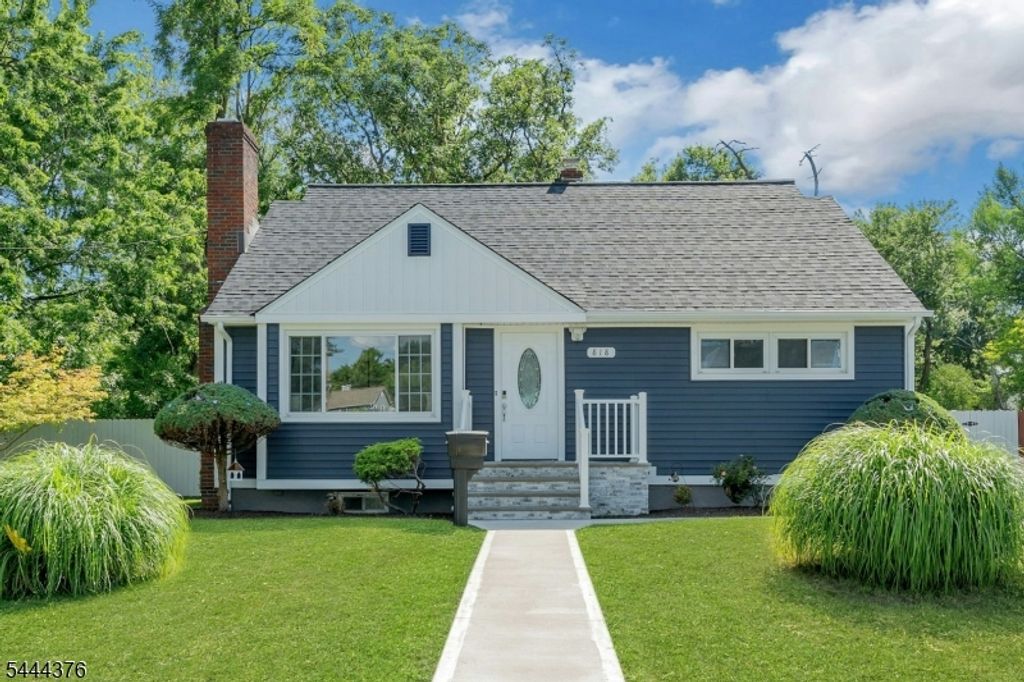812 Sterling St, Plainfield City, NJ 07062