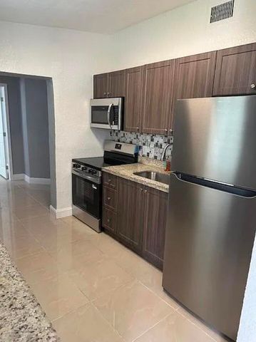 1558 NW 5th Avenue, Pompano Beach, FL 33060