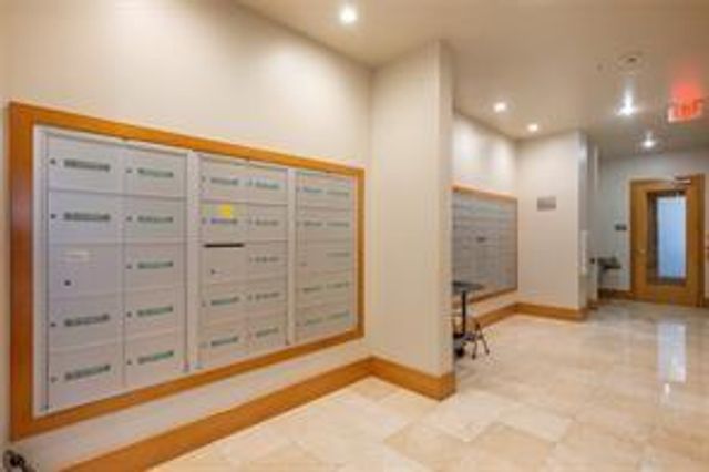 3388 Sage Road 101, Houston, TX 77056