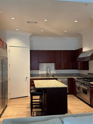 3388 Sage Road 101, Houston, TX 77056