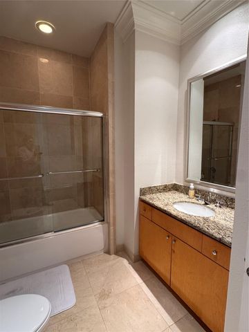 3388 Sage Road 101, Houston, TX 77056