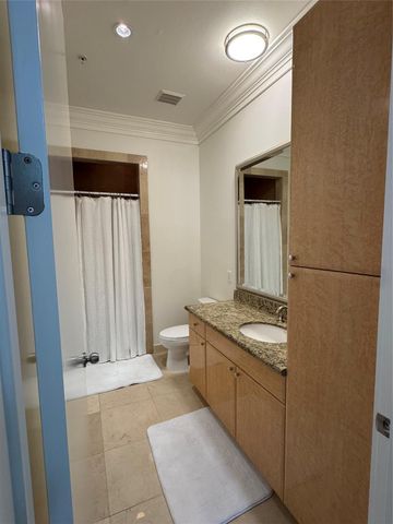 3388 Sage Road 101, Houston, TX 77056