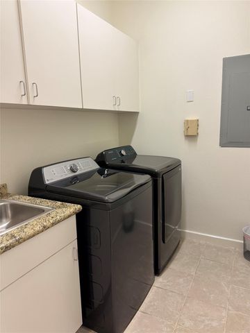 3388 Sage Road 101, Houston, TX 77056