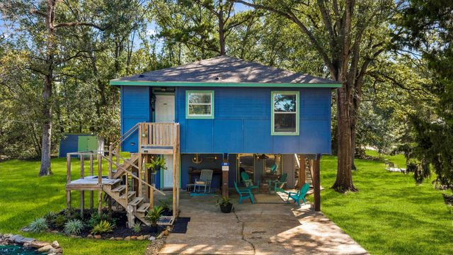 20 Oak Tree Drive, Point Blank, TX 77364