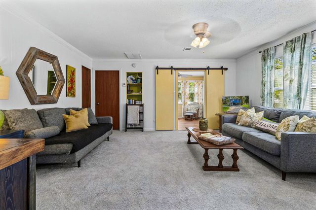 20 Oak Tree Drive, Point Blank, TX 77364