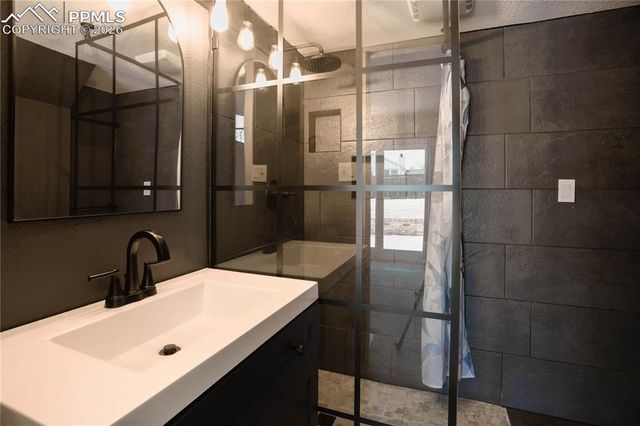 925 Tammany Drive, Colorado Springs, CO 80916