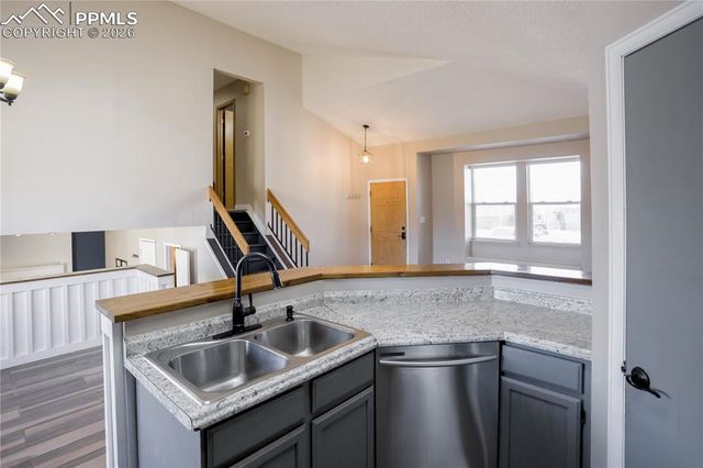 925 Tammany Drive, Colorado Springs, CO 80916