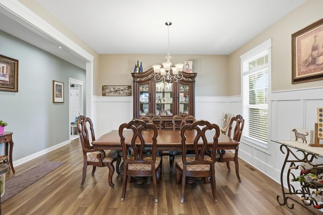 8605 Manor House Drive, St. John, IN 46373