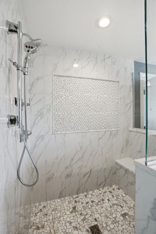 8605 Manor House Drive, St. John, IN 46373