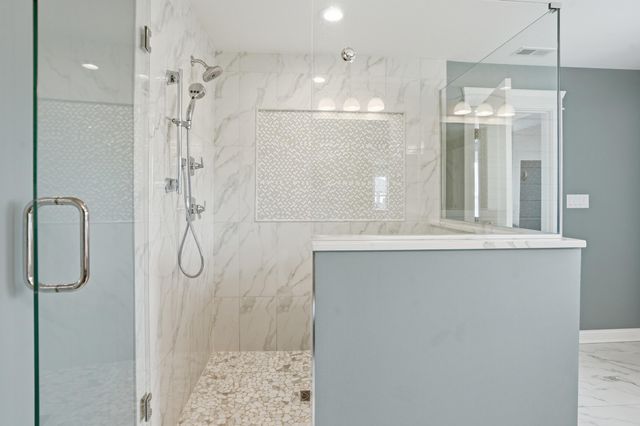 8605 Manor House Drive, St. John, IN 46373