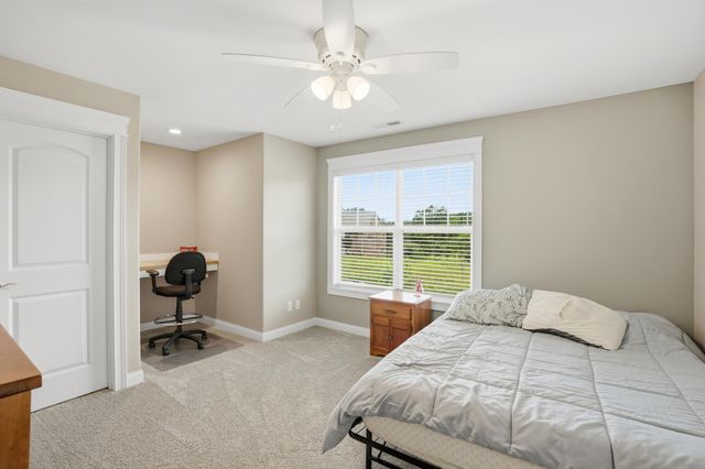8605 Manor House Drive, St. John, IN 46373