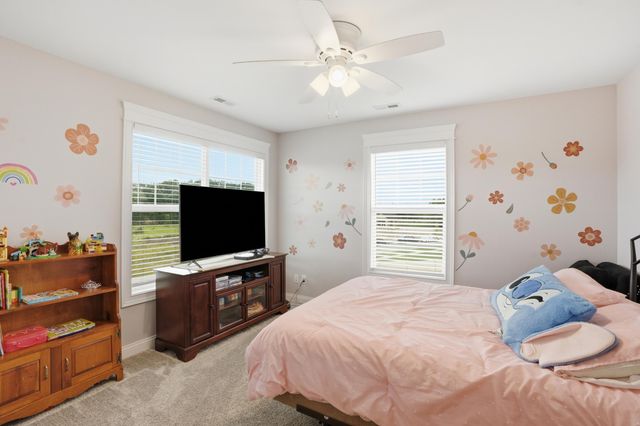 8605 Manor House Drive, St. John, IN 46373