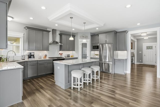 8605 Manor House Drive, St. John, IN 46373