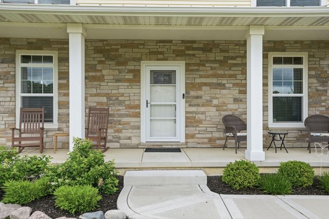 8605 Manor House Drive, St. John, IN 46373