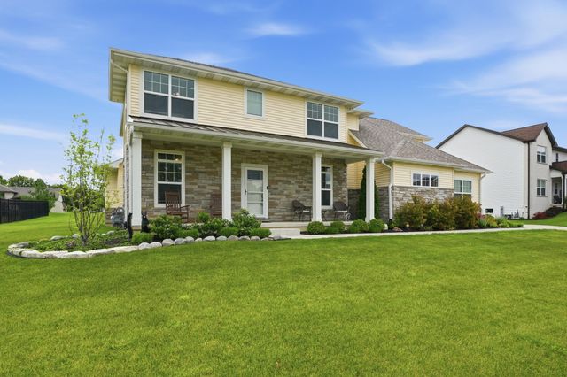 8605 Manor House Drive, St. John, IN 46373
