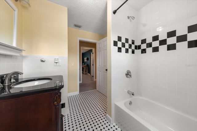 3005 SUNSET DRIVE, Belleair Bluffs, FL 33770