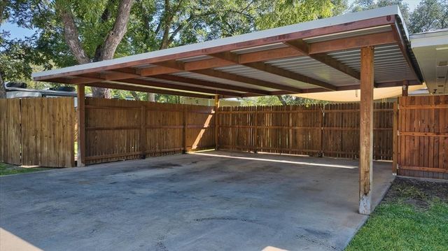 604 W 15th Street, Brady, TX 76825