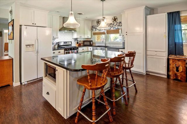 604 W 15th Street, Brady, TX 76825