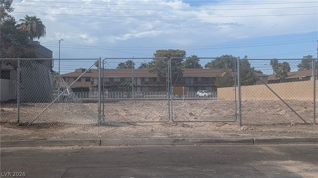 4835 East Charleston Boulevard, Las Vegas, NV 89104 — photo 2