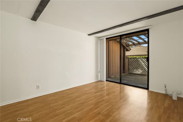 33 Northwoods Lane, La Crescenta, CA 91214