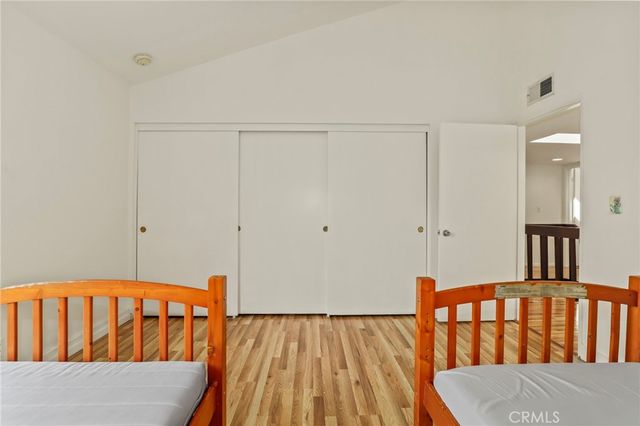 33 Northwoods Lane, La Crescenta, CA 91214